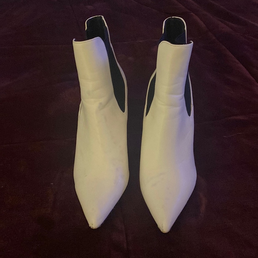 White booty Heels Size 8